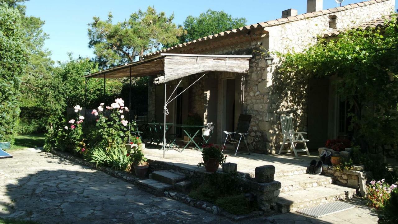 Mas Grimaud - Gite- Studio Et Chambres D'Hotes Familiales Eygalieres  Luaran gambar