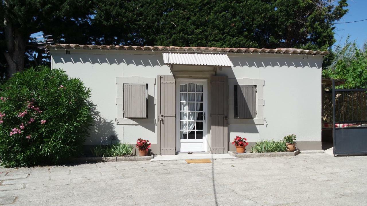 Mas Grimaud - Gite- Studio Et Chambres D'Hotes Familiales Eygalieres  Luaran gambar